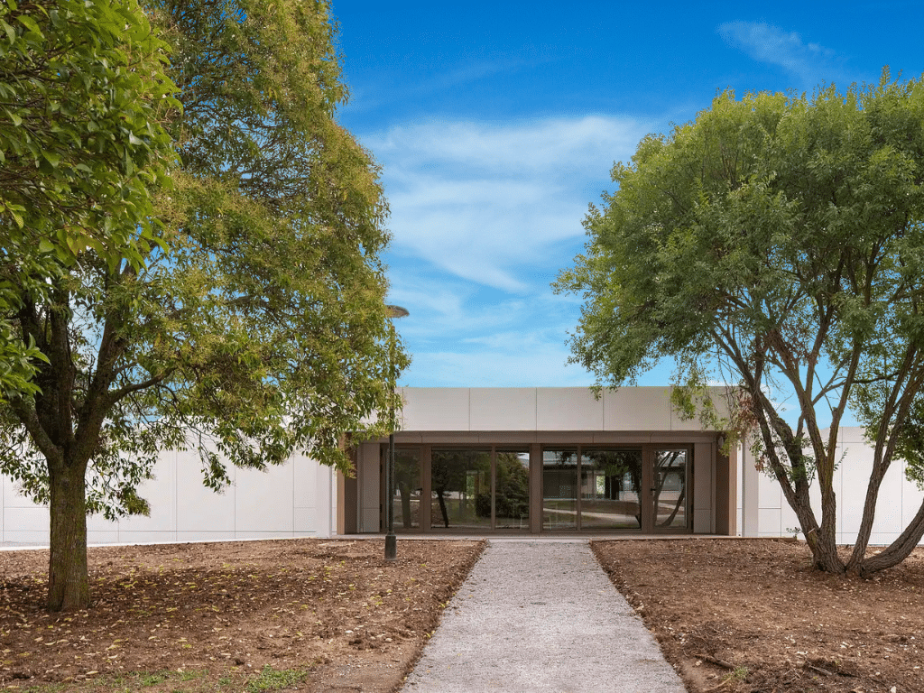 Solución modular rápida y eficiente para proyectos educativos.